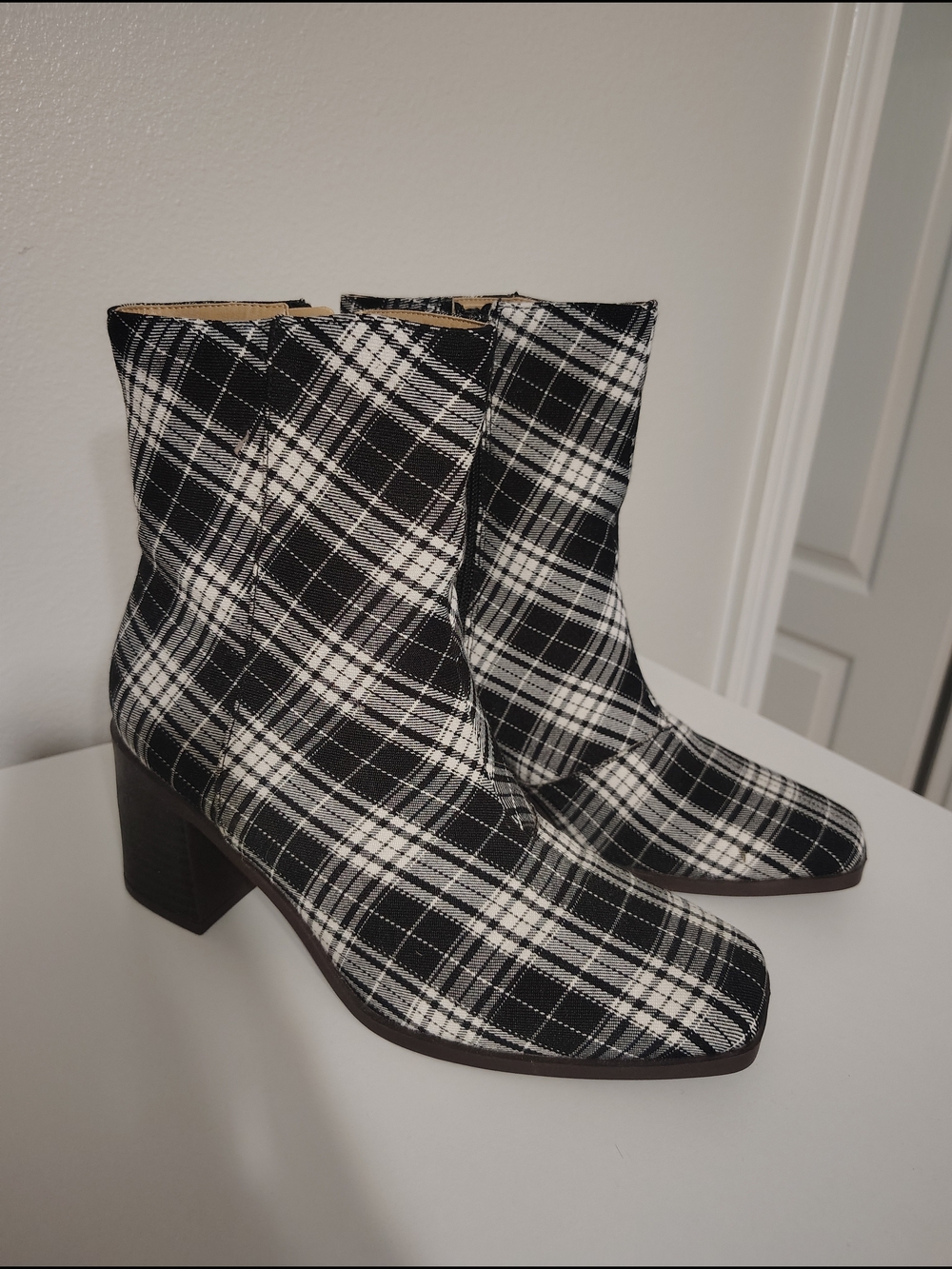 Black & White Plaid Ankle Boots - Women